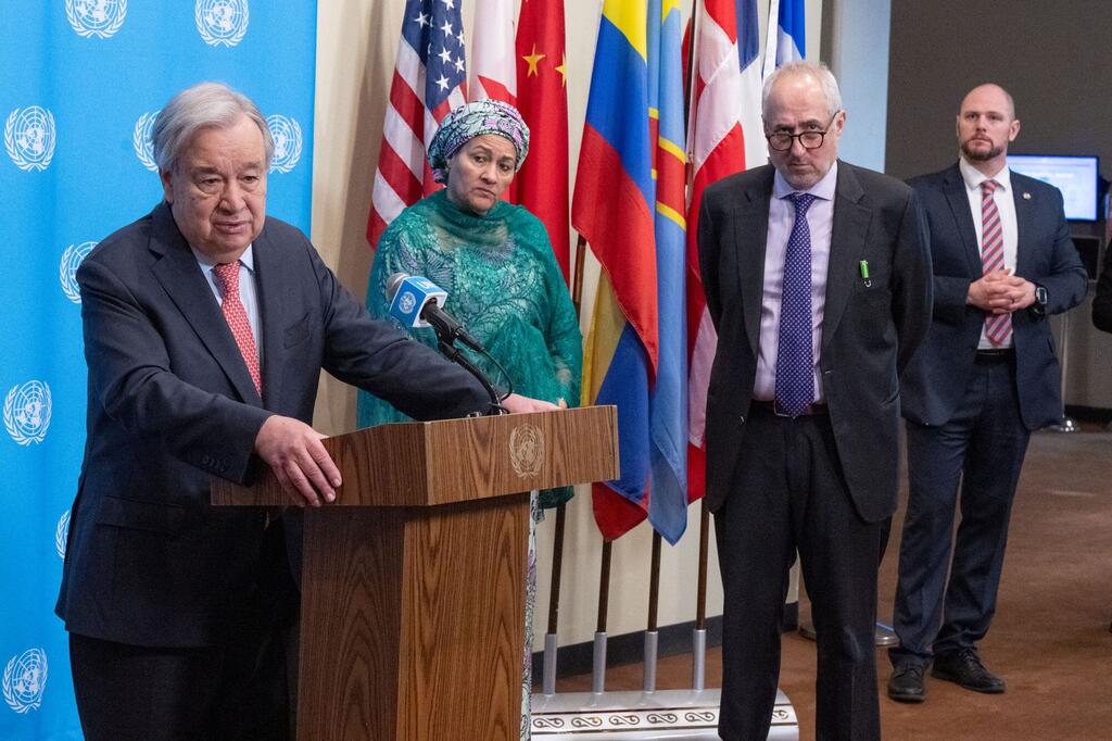 الأمين العام للأمم المتحدة أنطونيو غوتيريش يتحدث للصحفيين حول الوضع في الشرق الأوسط.